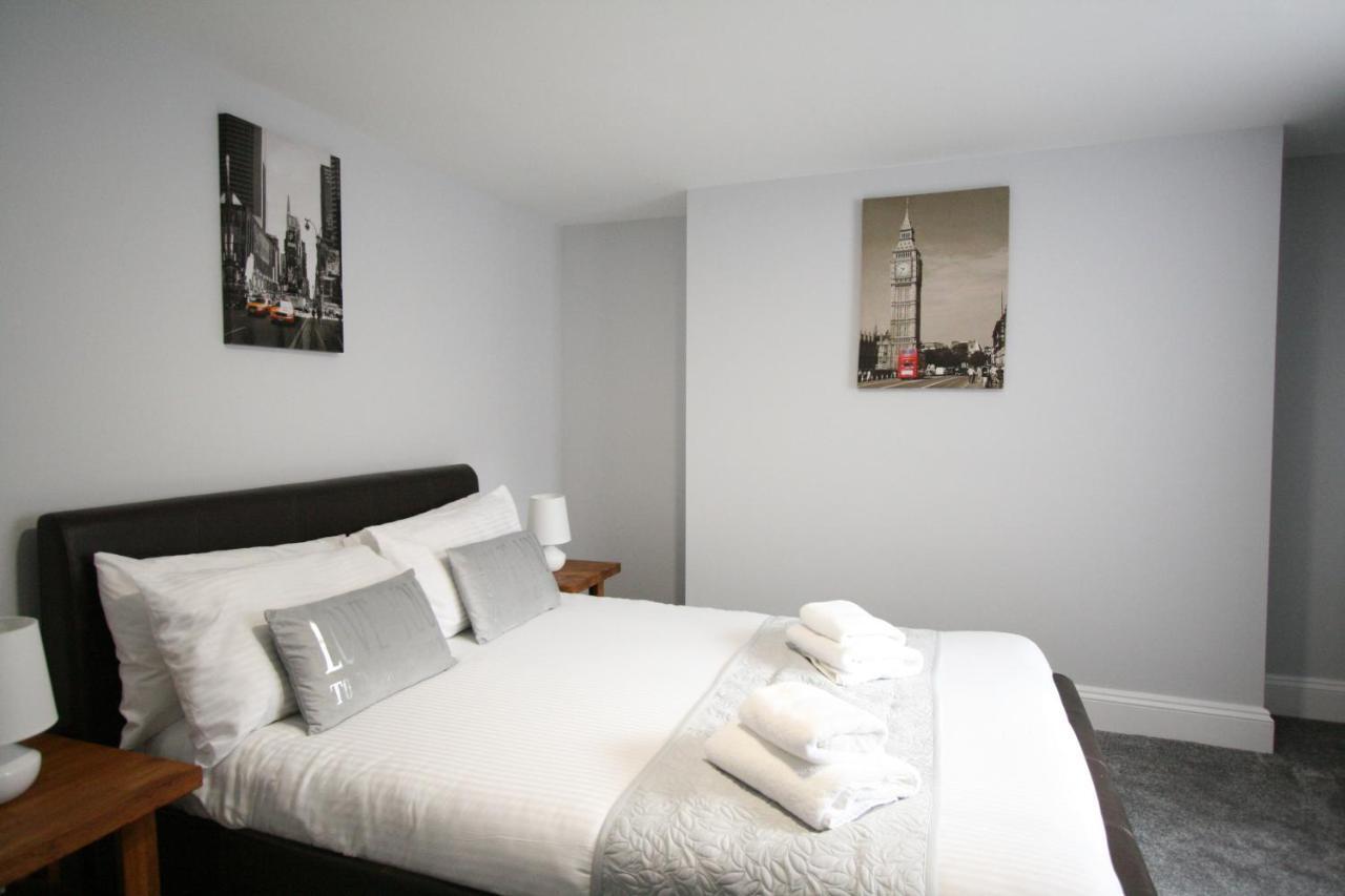 Nelson By The Docks Serviced Apartments By Roomsbooked Gloucester Ngoại thất bức ảnh